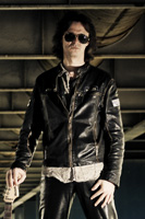 Neno Kos (gitara i vokal)